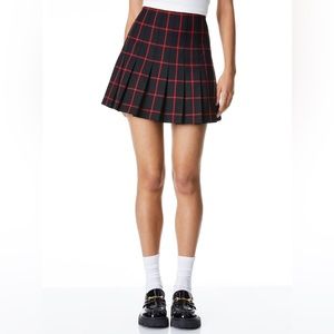 Alice + Olivia Women's Black/Red Carter Stitch Plaid Pleated Mini Skirt Size 8